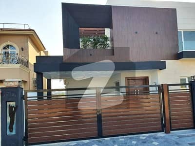 ڈی ایچ اے فیز 2 ڈیفنس (ڈی ایچ اے),لاہور میں 5 کمروں کا 1 کنال مکان 3.1 لاکھ میں کرایہ پر دستیاب ہے۔ ڈی ایچ اے فیز 2 ڈیفنس (ڈی ایچ اے),لاہور میں 5 کمروں کا 1 کنال مکان 3.1 لاکھ میں کرایہ پر دستیاب ہے۔