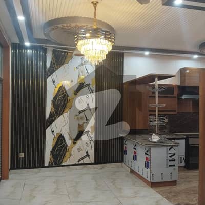 10 MARLA BRAND NEW HOUSE AVAILABLE FOR RENT