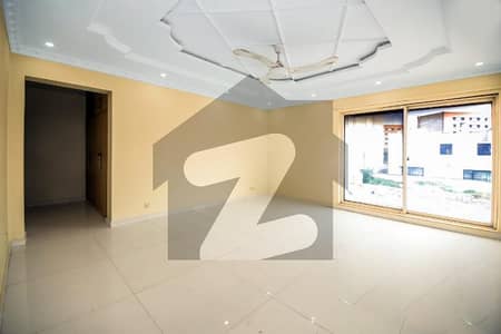 ڈی ایچ اے فیز 5 ڈیفنس (ڈی ایچ اے),لاہور میں 3 کمروں کا 1 کنال بالائی پورشن 1.5 لاکھ میں کرایہ پر دستیاب ہے۔