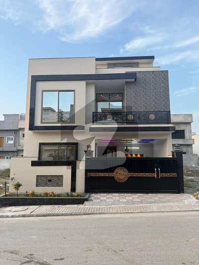 کوہستان انکلیو واہ کینٹ,واہ میں 4 کمروں کا 5 مرلہ مکان 3.0 کروڑ میں برائے فروخت۔ کوہستان انکلیو واہ کینٹ,واہ میں 4 کمروں کا 5 مرلہ مکان 3.0 کروڑ میں برائے فروخت۔