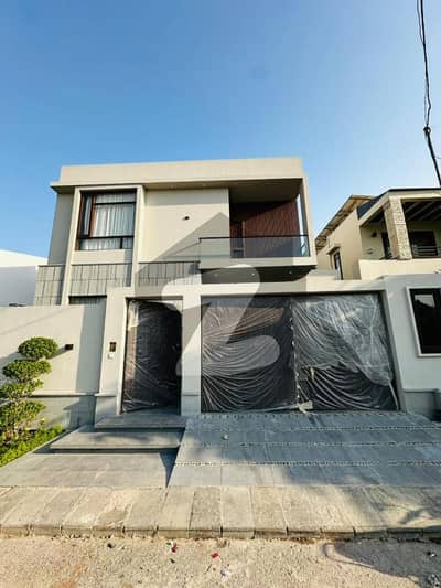 ڈی ایچ اے فیز 6 ڈی ایچ اے ڈیفینس,کراچی میں 6 کمروں کا 1 کنال مکان 25.0 کروڑ میں برائے فروخت۔