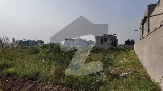 ڈی ایچ اے فیز 6 - بلاک کے فیز 6,ڈیفنس (ڈی ایچ اے),لاہور میں 1 کنال رہائشی پلاٹ 7.35 کروڑ میں برائے فروخت۔