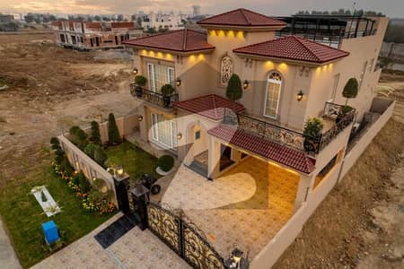 این ایف سی 1 لاہور میں 2 کنال رہائشی پلاٹ 7.3 کروڑ میں برائے فروخت۔