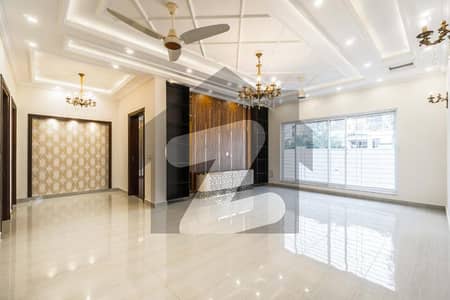 DHA Phase 7 10 Marla Fully Furnished Bungalow For Sale