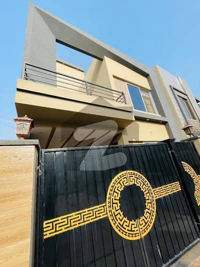 بحریہ ٹاؤن سیکٹر ای بحریہ ٹاؤن,لاہور میں 4 کمروں کا 5 مرلہ مکان 2.2 کروڑ میں برائے فروخت۔