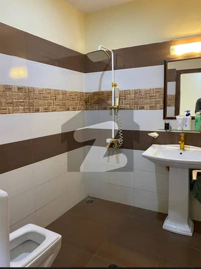 شرف آباد گلشنِ اقبال ٹاؤن,کراچی میں 3 کمروں کا 8 مرلہ فلیٹ 4.25 کروڑ میں برائے فروخت۔