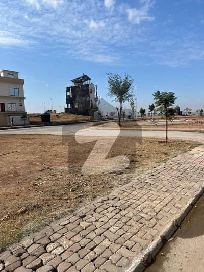 بحریہ ٹاؤن فیز 8 ۔ بلاک ایم بحریہ ٹاؤن فیز 8,بحریہ ٹاؤن راولپنڈی,راولپنڈی میں 5 مرلہ رہائشی پلاٹ 75.0 لاکھ میں برائے فروخت۔