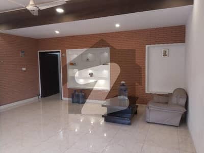 G 10 Vip Corner House Upper Portion Orginal Picture Attached Sep Car Parkings Sep Meter All Factiles Available Ideal Location