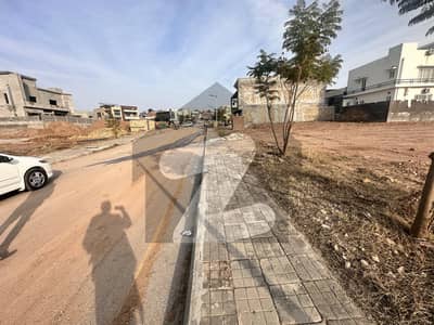 بحریہ ٹاؤن فیز 8 ۔ بلاک آئی بحریہ ٹاؤن فیز 8,بحریہ ٹاؤن راولپنڈی,راولپنڈی میں 13 مرلہ رہائشی پلاٹ 1.22 کروڑ میں برائے فروخت۔