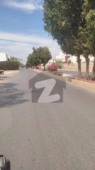 EXCLUSIVE 300 Sq. Yard PLOT OPPORTUNITY IN DHA PHASE 8 EXTENSION
