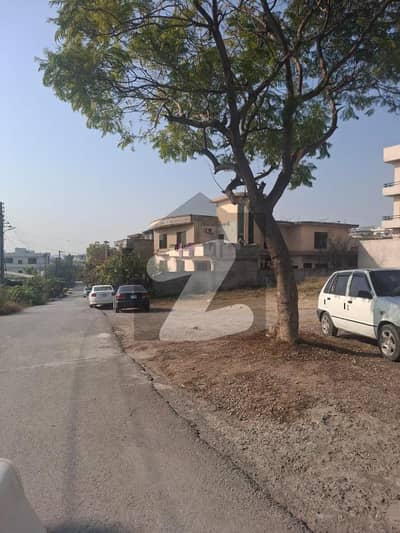 سوان گارڈن ۔ بلاک ای سوان گارڈن,اسلام آباد میں 1 کنال رہائشی پلاٹ 3.0 کروڑ میں برائے فروخت۔ سوان گارڈن ۔ بلاک ای سوان گارڈن,اسلام آباد میں 1 کنال رہائشی پلاٹ 3.0 کروڑ میں برائے فروخت۔