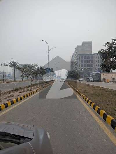 3 Marla commercial plot 150 ft main bulverd for sale hot location