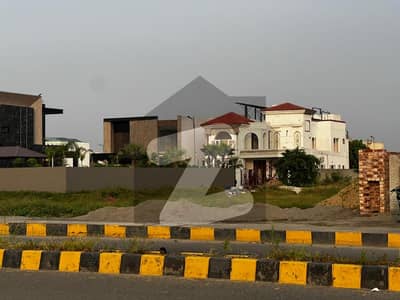 1 KANAL PLOT 150 FT ROAD BACK NEAR S 1134