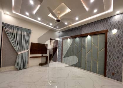 بحریہ ٹاؤن سیکٹرڈی بحریہ ٹاؤن,لاہور میں 4 کمروں کا 8 مرلہ مکان 90.0 ہزار میں کرایہ پر دستیاب ہے۔ بحریہ ٹاؤن سیکٹرڈی بحریہ ٹاؤن,لاہور میں 4 کمروں کا 8 مرلہ مکان 90.0 ہزار میں کرایہ پر دستیاب ہے۔