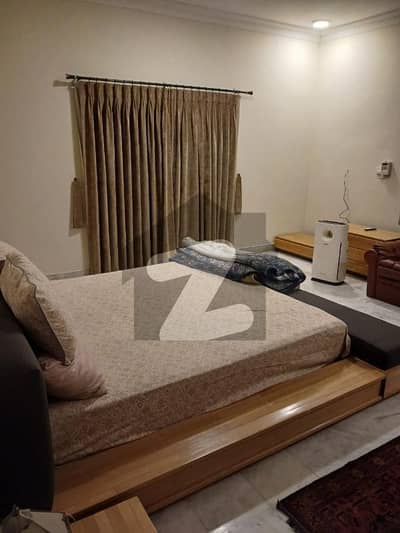 D H A Fully Furnished Room In 500 Yrds Bungalow