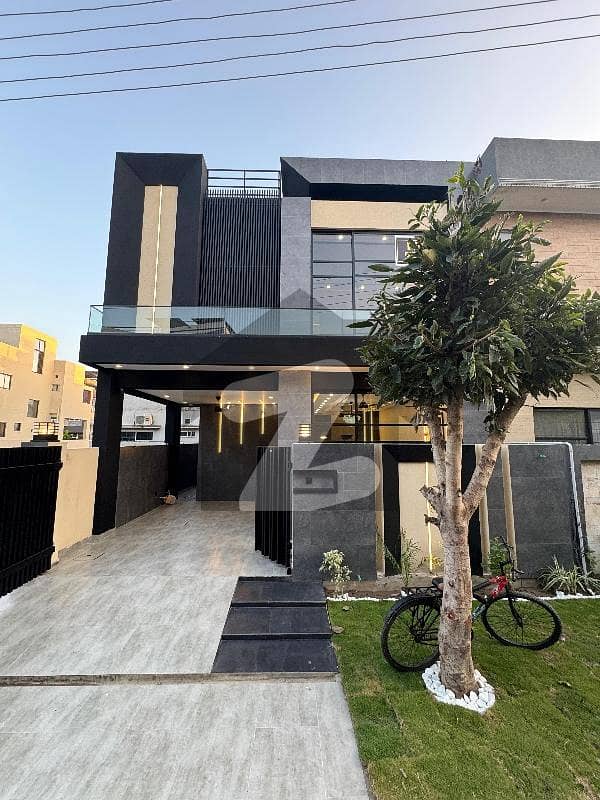 واپڈا سٹی فیصل آباد میں 5 کمروں کا 10 مرلہ مکان 3.8 کروڑ میں برائے فروخت۔ واپڈا سٹی فیصل آباد میں 5 کمروں کا 10 مرلہ مکان 3.8 کروڑ میں برائے فروخت۔