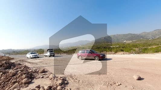 سی سوالہ اسلام آباد میں 1 کنال رہائشی پلاٹ 2.4 کروڑ میں برائے فروخت۔