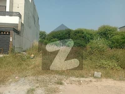 ڈی ۔ 12/1 ڈی ۔ 12,اسلام آباد میں 11 مرلہ رہائشی پلاٹ 7.45 کروڑ میں برائے فروخت۔