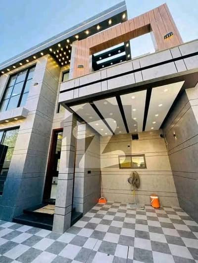 10 MARLA BRAND NEW HOUSE AVAILABLE FOR RENT