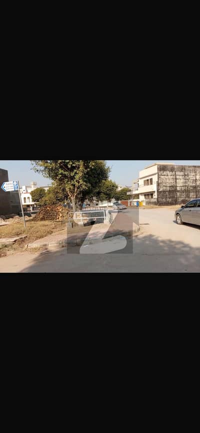 بحریہ ٹاؤن فیز 7 بحریہ ٹاؤن راولپنڈی,راولپنڈی میں 10 مرلہ رہائشی پلاٹ 1.35 کروڑ میں برائے فروخت۔