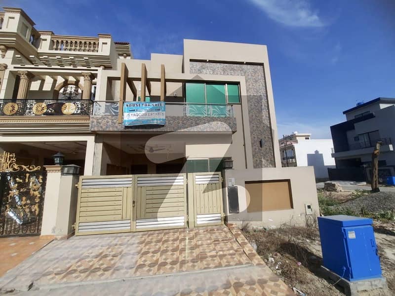 5 Marla House 40ft Road Facing 10 Marla 5 Marla House 40ft Road Facing 10 Marla