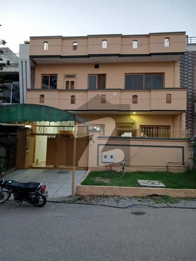 جی ۔ 13 اسلام آباد میں 5 کمروں کا 7 مرلہ مکان 5.2 کروڑ میں برائے فروخت۔