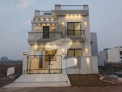 ڈی ایچ اے ڈیفینس گوجرانوالہ میں 3 کمروں کا 5 مرلہ مکان 2.1 کروڑ میں برائے فروخت۔