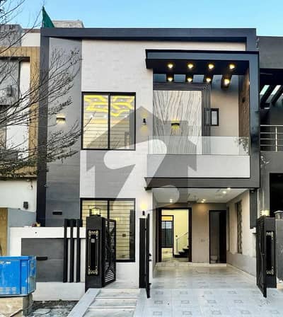 پارک ویو سٹی ۔ ڈائمنڈ بلاک پارک ویو سٹی,لاہور میں 5 کمروں کا 5 مرلہ مکان 1.72 کروڑ میں برائے فروخت۔