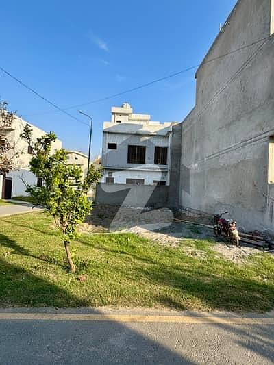 بحریہ ٹاؤن فیز 8 ۔ سیکٹر ایف - 1 بحریہ ٹاؤن فیز 8,بحریہ ٹاؤن راولپنڈی,راولپنڈی میں 10 مرلہ رہائشی پلاٹ 85.0 لاکھ میں برائے فروخت۔