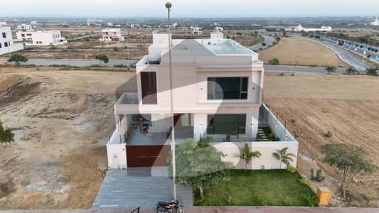 500 Sq Yd Designer Villa For Sale Precinct-17, Bahria Town Karachi . 5 or 6 Beds | Drawing, Dining, Lounge, Modern & Greasy Kitchen 3 Mins Drive from Main Gate | Near Jinnah Avenue & Theme Park.