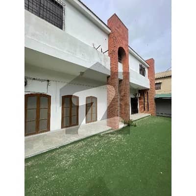 Clifton Block 5 Corner Bungalow On Rent