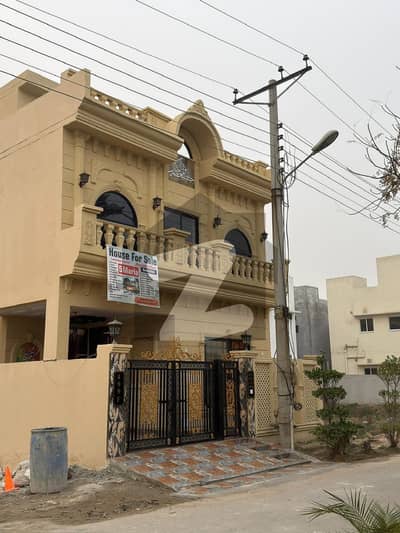 ڈی ایچ اے 11 رہبر فیز 2 ڈی ایچ اے 11 رہبر,لاہور میں 3 کمروں کا 5 مرلہ مکان 2.35 کروڑ میں برائے فروخت۔