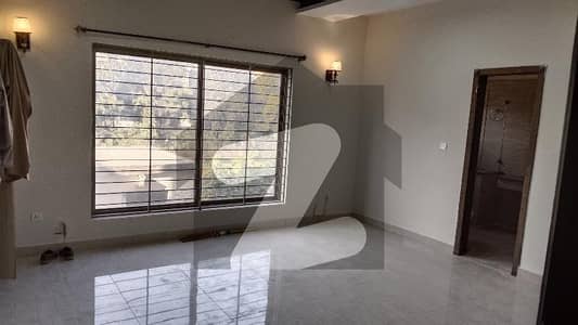 E-11 Brilliant Condition House Is Up For Grap