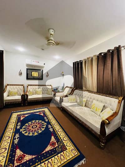 لیک سٹی ۔ سیکٹرایم ۔ 7 لیک سٹی,رائیونڈ روڈ,لاہور میں 3 کمروں کا 10 مرلہ مکان 3.25 کروڑ میں برائے فروخت۔