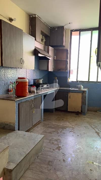 جی ۔ 8/1 جی ۔ 8,اسلام آباد میں 3 کمروں کا 6 مرلہ بالائی پورشن 80.0 ہزار میں کرایہ پر دستیاب ہے۔