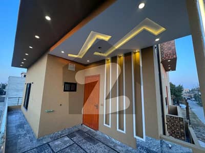 پی جی ای سی ایچ ایس فیز 2 پنجاب گورنمنٹ ایمپلائیز سوسائٹی,لاہور میں 3 کمروں کا 2 کنال بالائی پورشن 1.3 لاکھ میں کرایہ پر دستیاب ہے۔