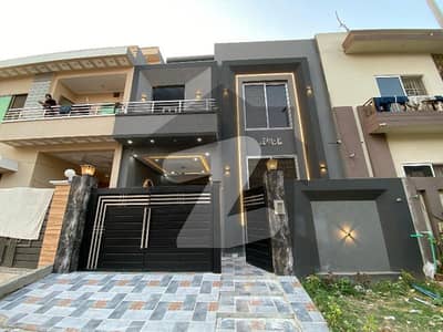 سٹی ہاؤسنگ سوسائٹی گوجرانوالہ میں 4 کمروں کا 5 مرلہ مکان 1.9 کروڑ میں برائے فروخت۔