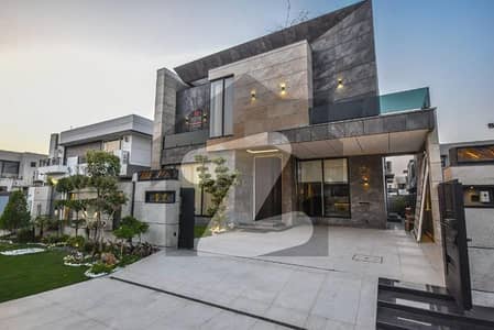 ڈی ایچ اے فیز 5 - بلاک ڈی فیز 5,ڈیفنس (ڈی ایچ اے),لاہور میں 6 کمروں کا 1 کنال مکان 13.55 کروڑ میں برائے فروخت۔