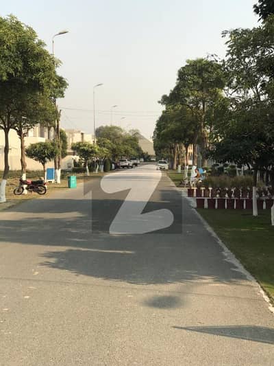 2 Kanal Corner Plot Situated On 150 Ft Road Near To Ring Road Near To Park Available For Sale