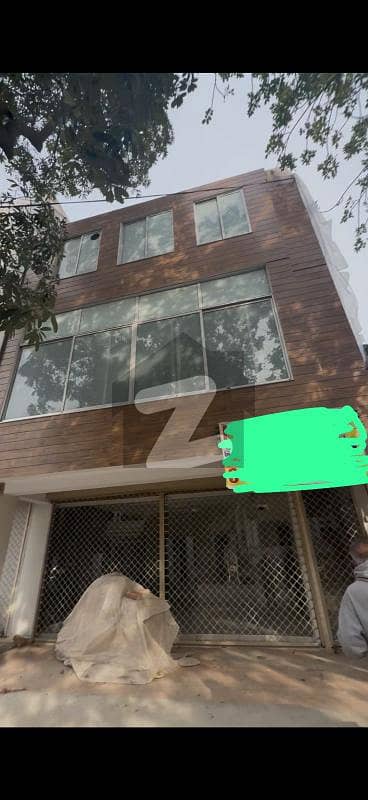 ماڈل ٹاؤن ایکسٹینشن ماڈل ٹاؤن,لاہور میں 3 مرلہ عمارت 2.25 لاکھ میں کرایہ پر دستیاب ہے۔