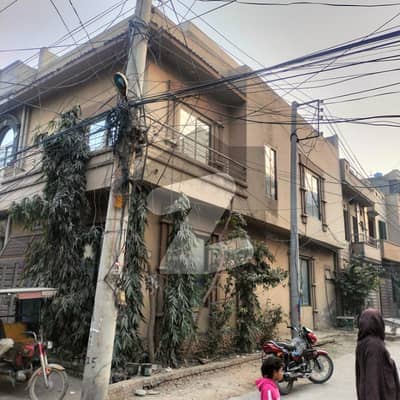 مرغزار آفیسرز کالونی لاہور میں 3 کمروں کا 3 مرلہ مکان 1.4 کروڑ میں برائے فروخت۔