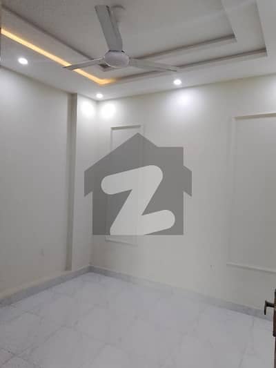 لیک سٹی میڈوز فیز 1 - بلاک بی لیک سٹی میڈوز فیز 1,لیک سٹی میڈوز,لاہور میں 3 کمروں کا 1 کنال بالائی پورشن 1.2 لاکھ میں کرایہ پر دستیاب ہے۔