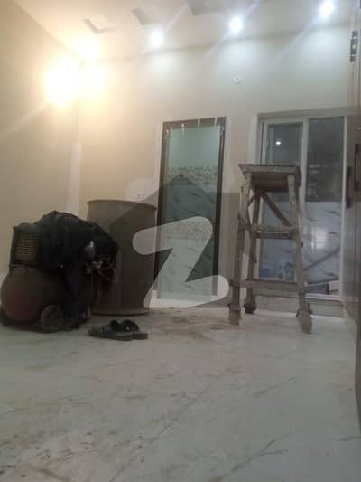 نواب ٹاؤن لاہور میں 7 کمروں کا 5 مرلہ مکان 1.0 لاکھ میں کرایہ پر دستیاب ہے۔