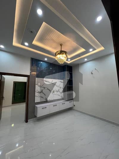 #5 Marla Brand New Modern Elevation luxury 3 Story House For Sale in Parkview City Lahore AA+Solid Construction Fully developed Area
