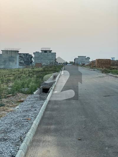 گلبرگ ریزیڈنشیا - بلاک ٹی گلبرگ ریزیڈنشیا,گلبرگ,اسلام آباد میں 10 مرلہ رہائشی پلاٹ 1.15 کروڑ میں برائے فروخت۔ گلبرگ ریزیڈنشیا - بلاک ٹی گلبرگ ریزیڈنشیا,گلبرگ,اسلام آباد میں 10 مرلہ رہائشی پلاٹ 1.15 کروڑ میں برائے فروخت۔