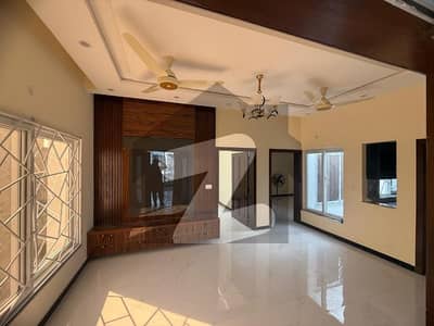 Neat And Clean Beautiful 7 Marla Upper Portion