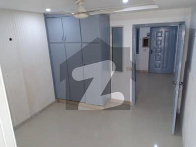 1 BED ROOM FLAT AVAILABLE FOR RENT