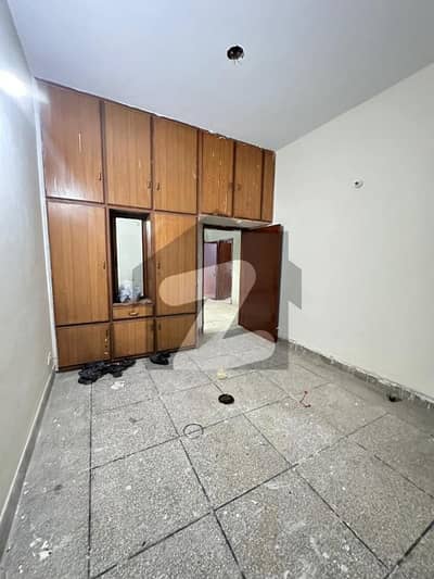 5.5 Marla Ground Portion Available For Rent (Shaheen Colony)