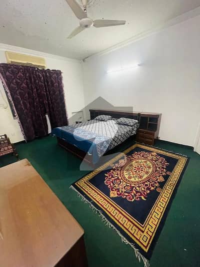 ایف ۔ 11/3 ایف ۔ 11,اسلام آباد میں 11 مرلہ کمرہ 35.0 ہزار میں کرایہ پر دستیاب ہے۔