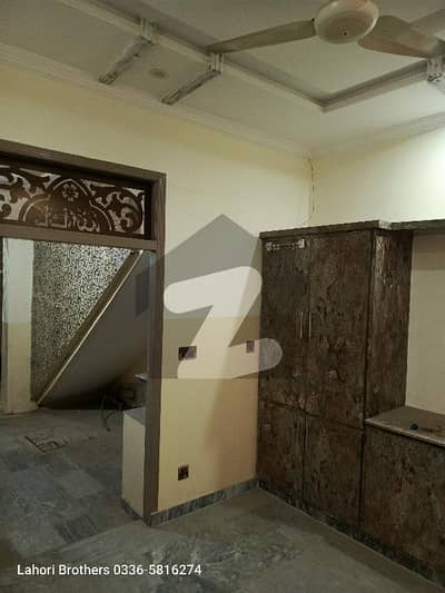 ائیرپورٹ ہاؤسنگ سوسائٹی راولپنڈی میں 4 کمروں کا 2 مرلہ مکان 30.0 ہزار میں کرایہ پر دستیاب ہے۔